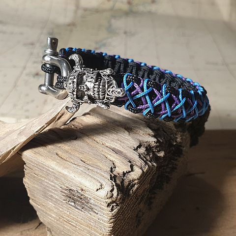 Bransoletka Viking Skull Dark Stitched