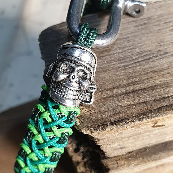 Bransoletka Pirae Skull Green Stitched grafika