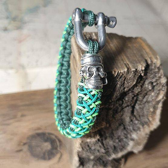 Bransoletka Pirae Skull Green Stitched grafika