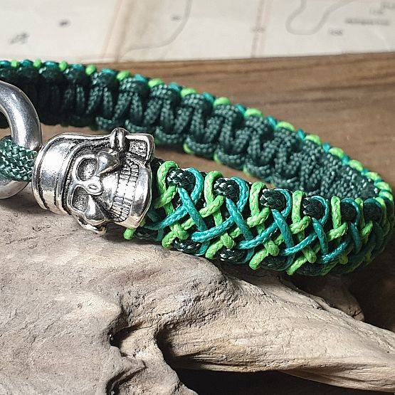 Bransoletka Pirae Skull Green Stitched grafika