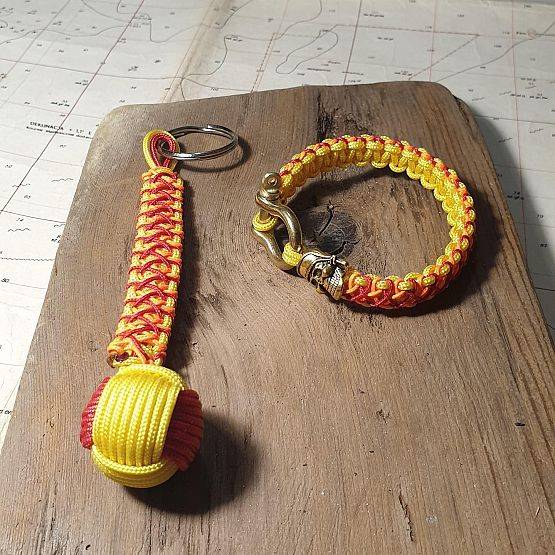 Zestaw Orange Stitched - Bransoletka +Brelok grafika